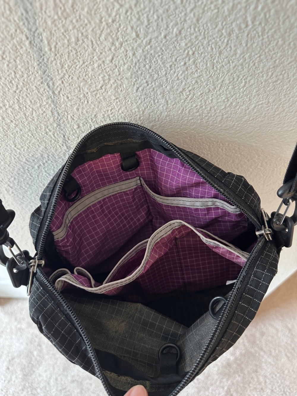 Tom Bihn Side Kick Crossbody Bag - Picture 6 of 11